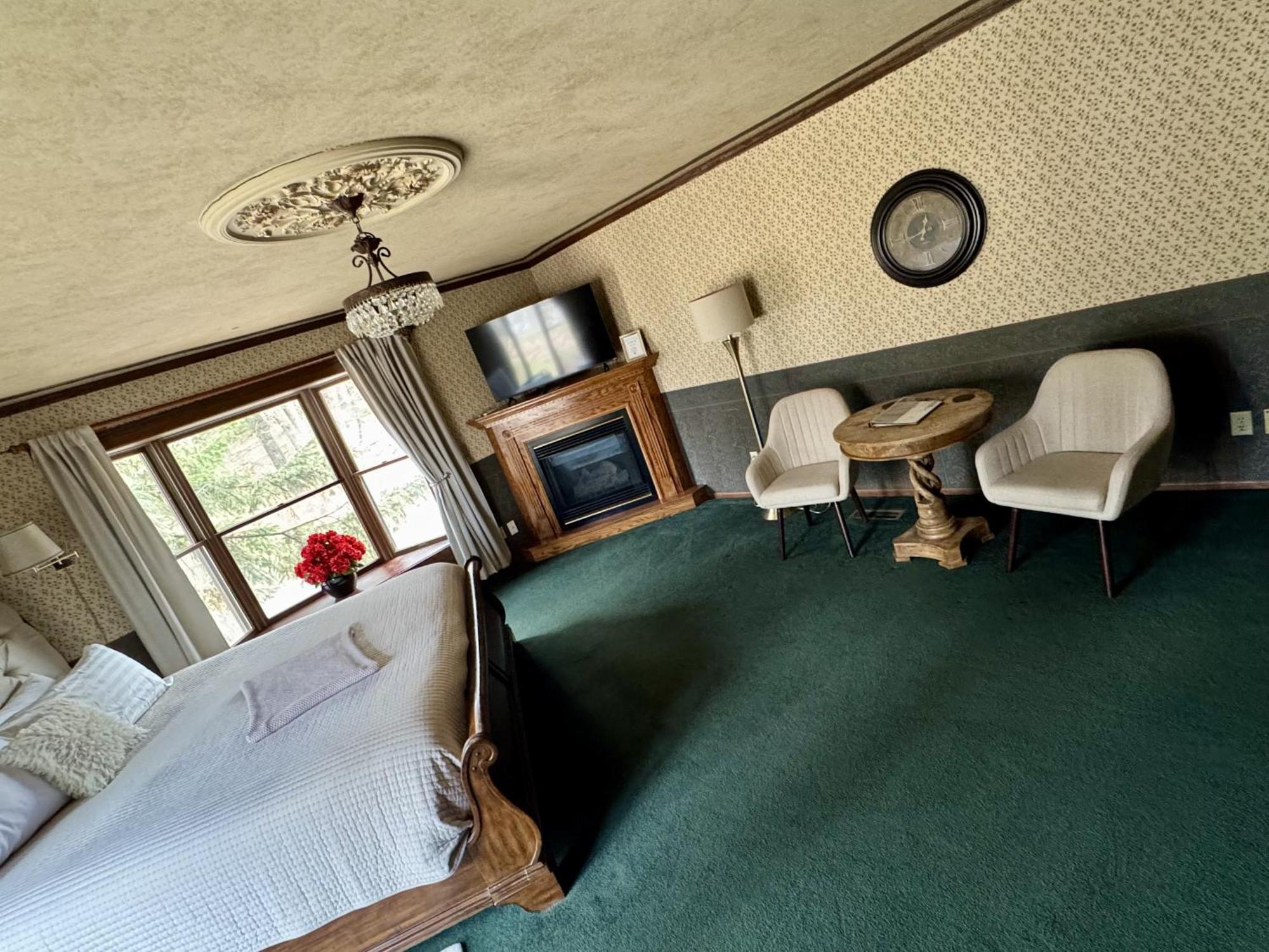 Otter Creek Eau Claire Altoona Bed and Breakfast Eksteriør billede